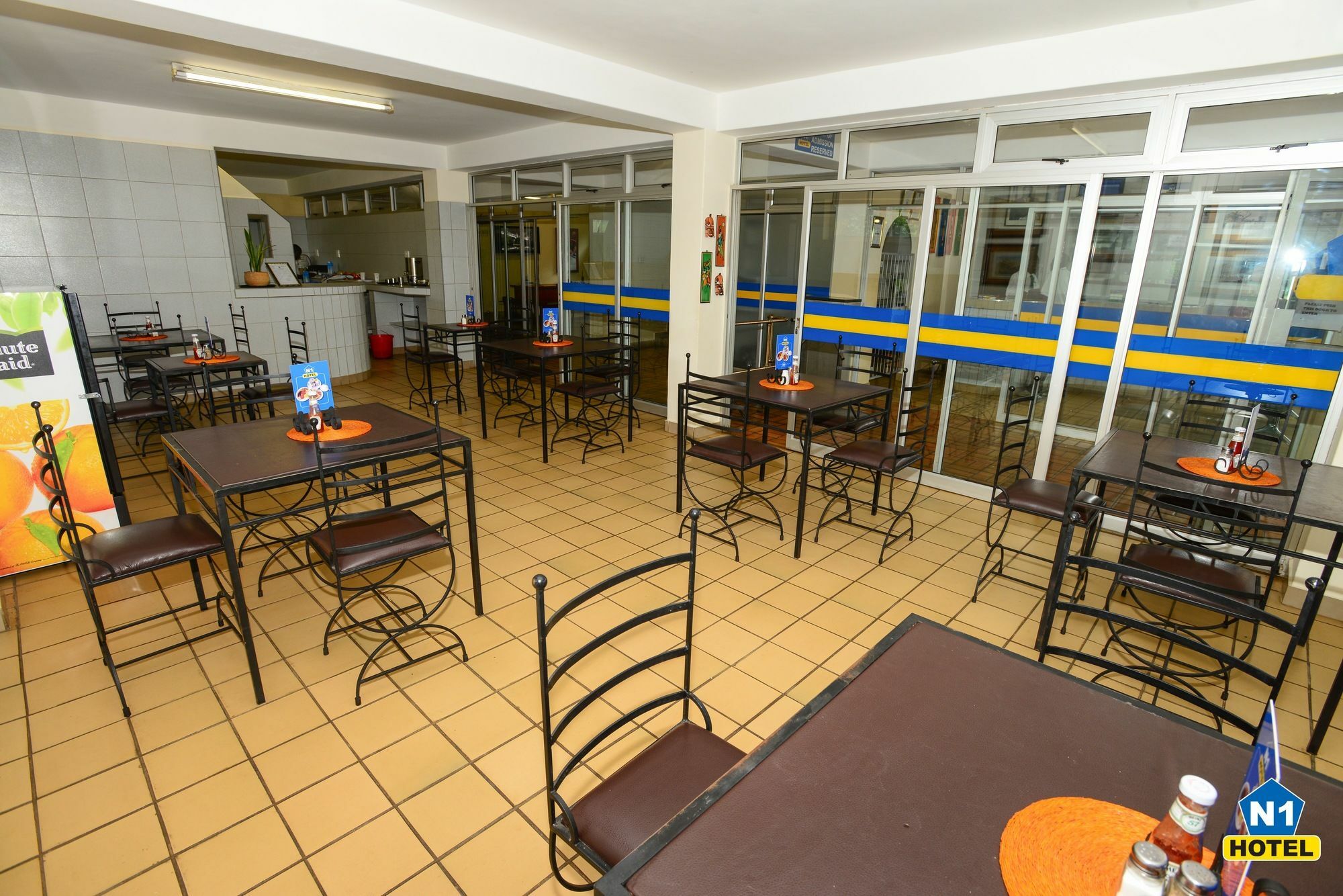 N1 Hotel & Campsite Victoria Falls Extérieur photo