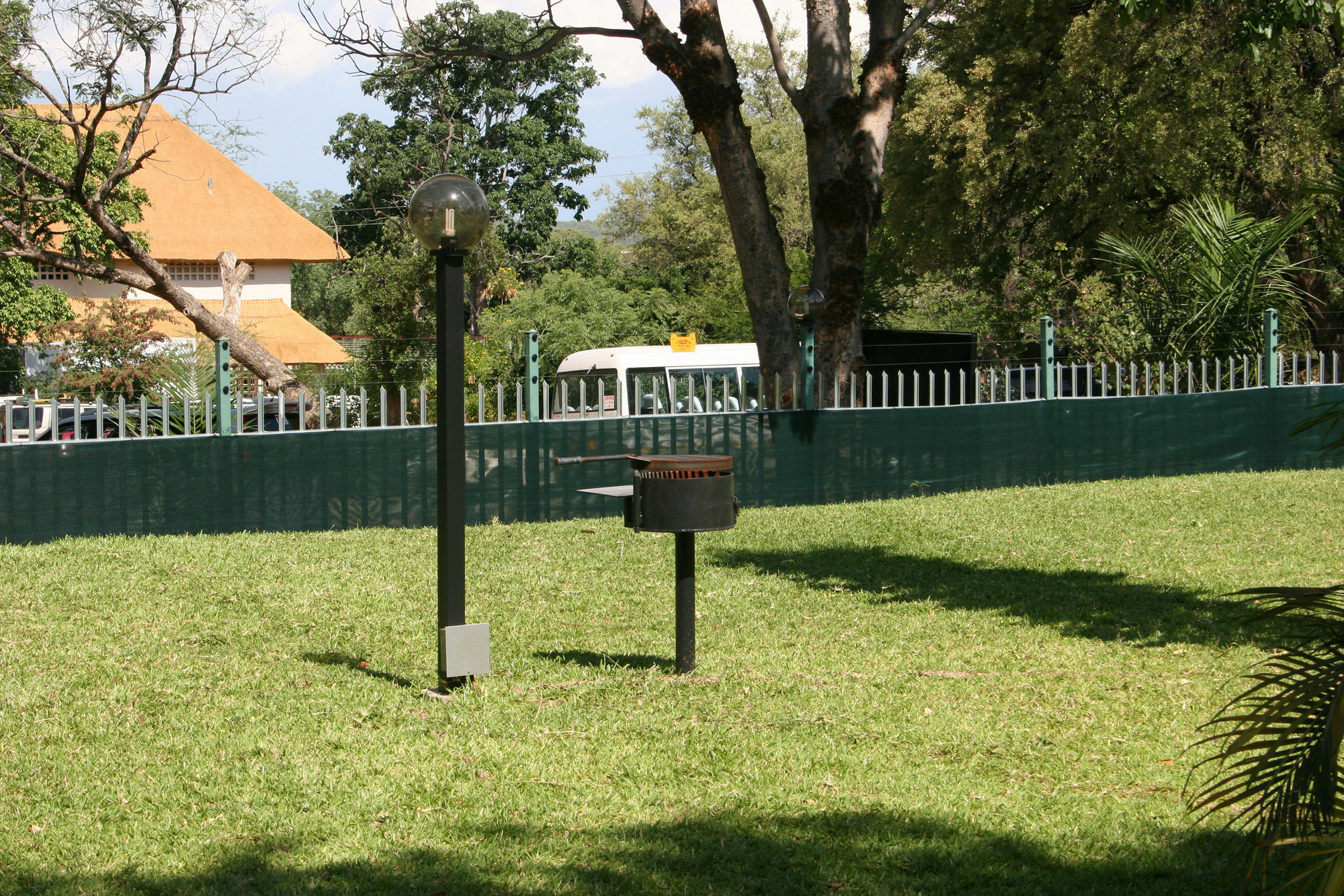 N1 Hotel & Campsite Victoria Falls Extérieur photo